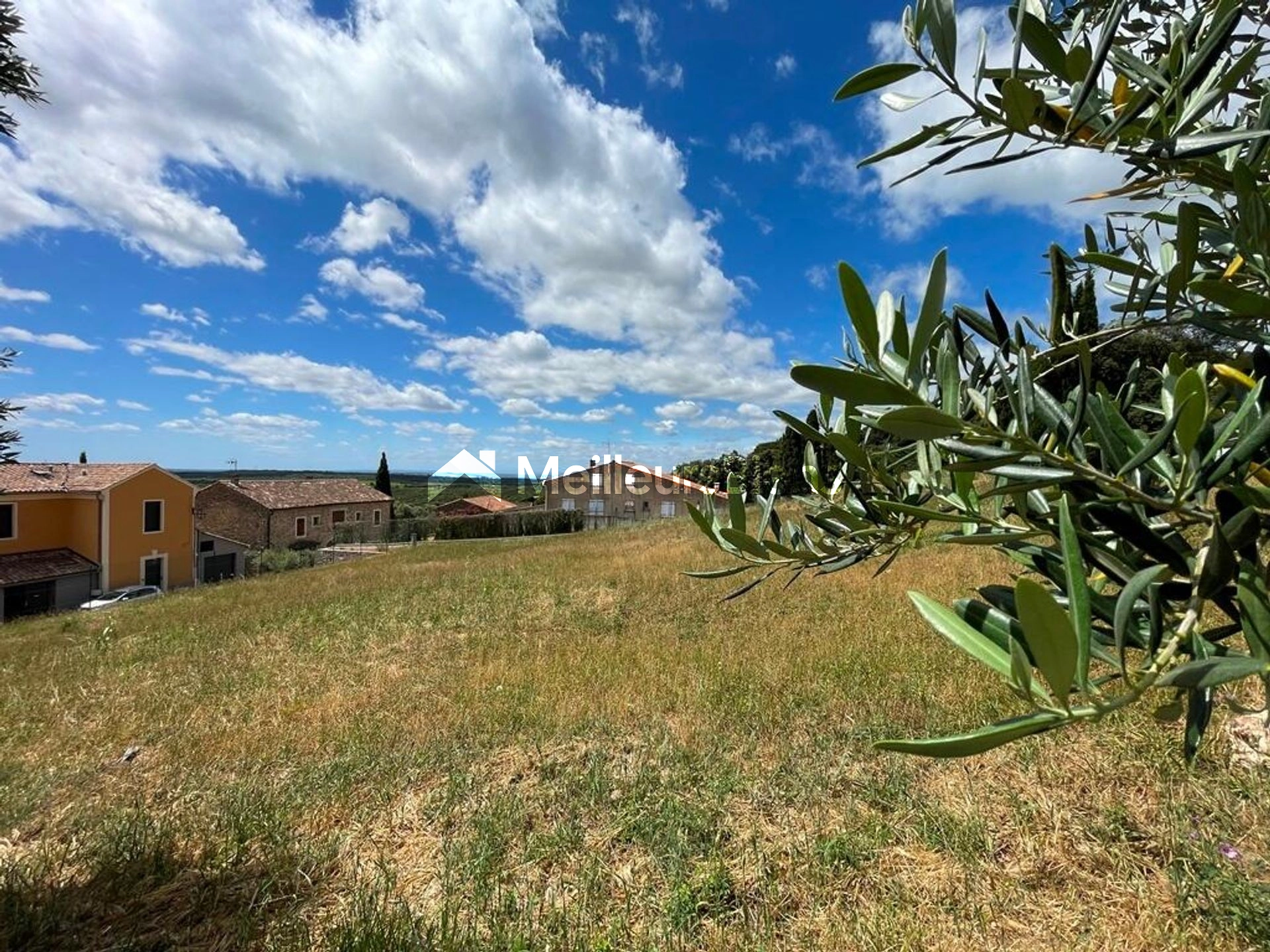 Terrain viabilisé 1425 m² à Roquessels, divisible en 2 lots