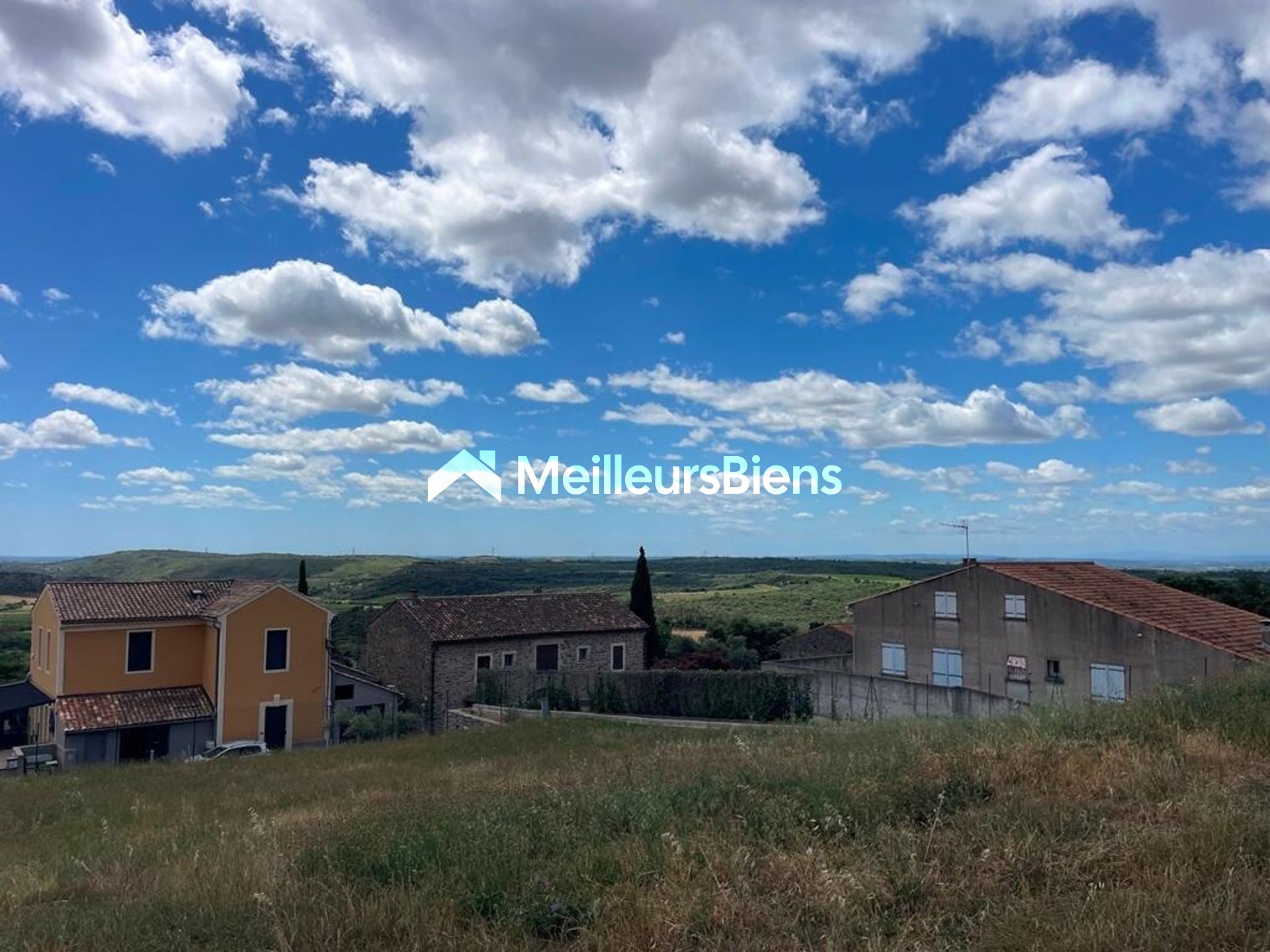 Terrain viabilisé 1425 m² à Roquessels, divisible en 2 lots