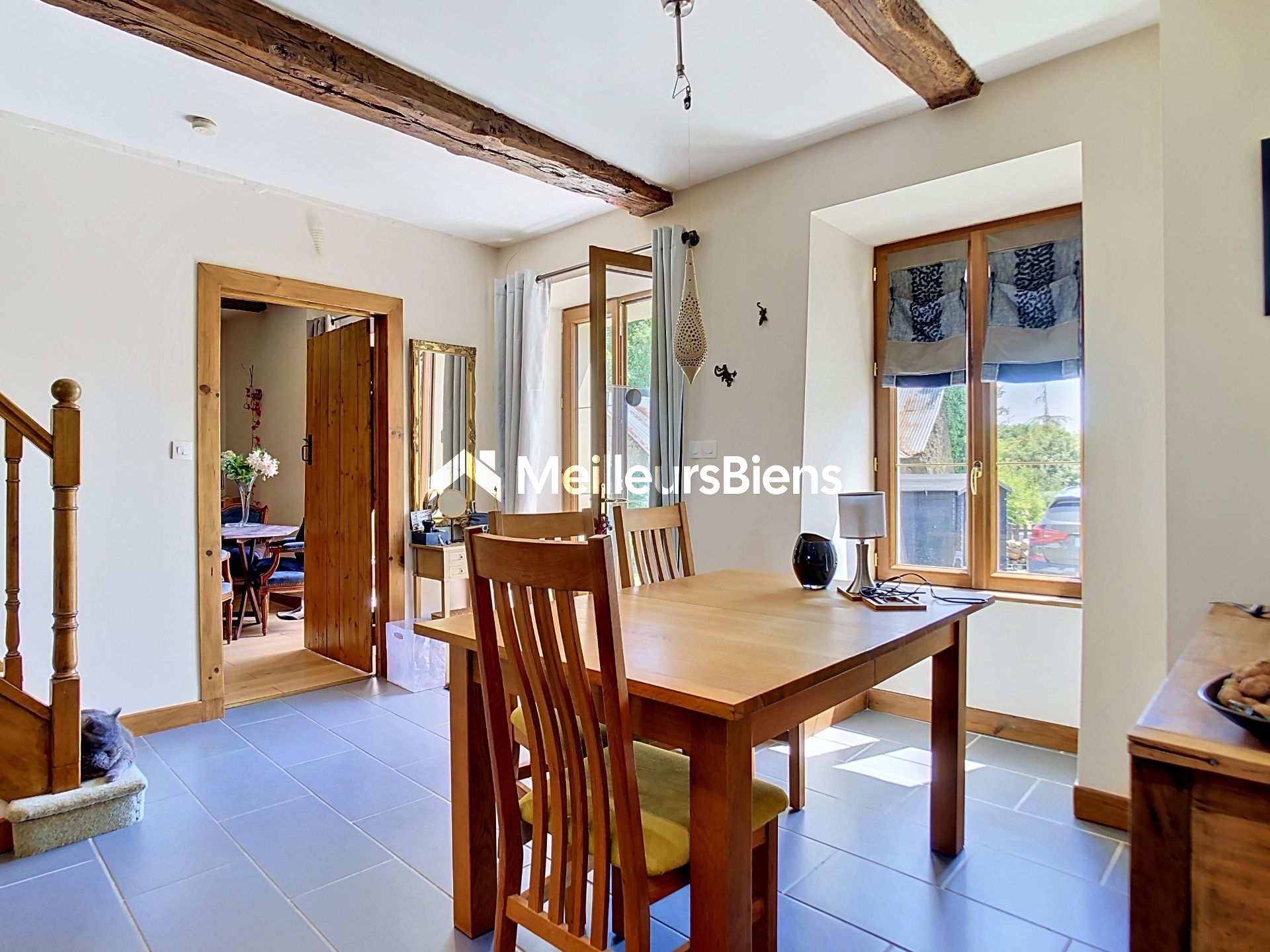 Belle maison rénovée avec jardin botanique