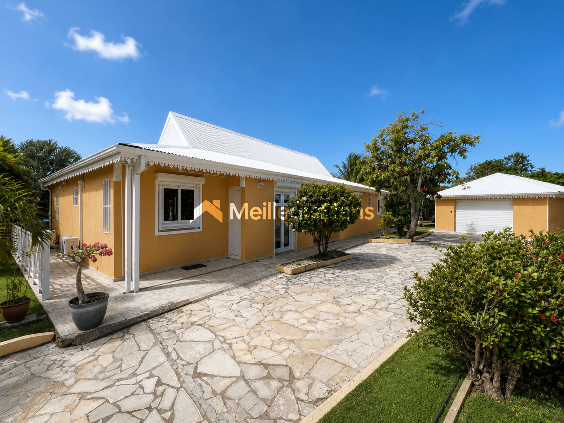 EXCEPTIONNEL - VILLA GOSIER VUE MER AVEC PISCINE