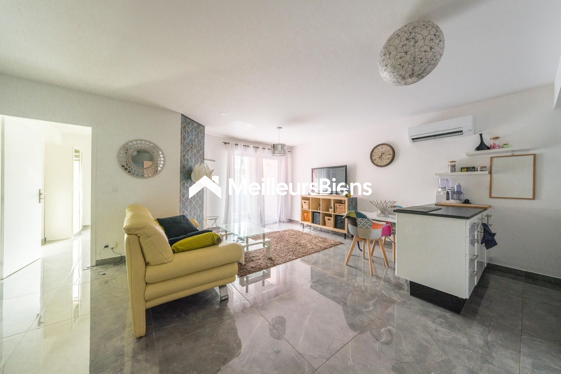 LOCATION APPARTEMENT T3 ( balcon et place de parking)