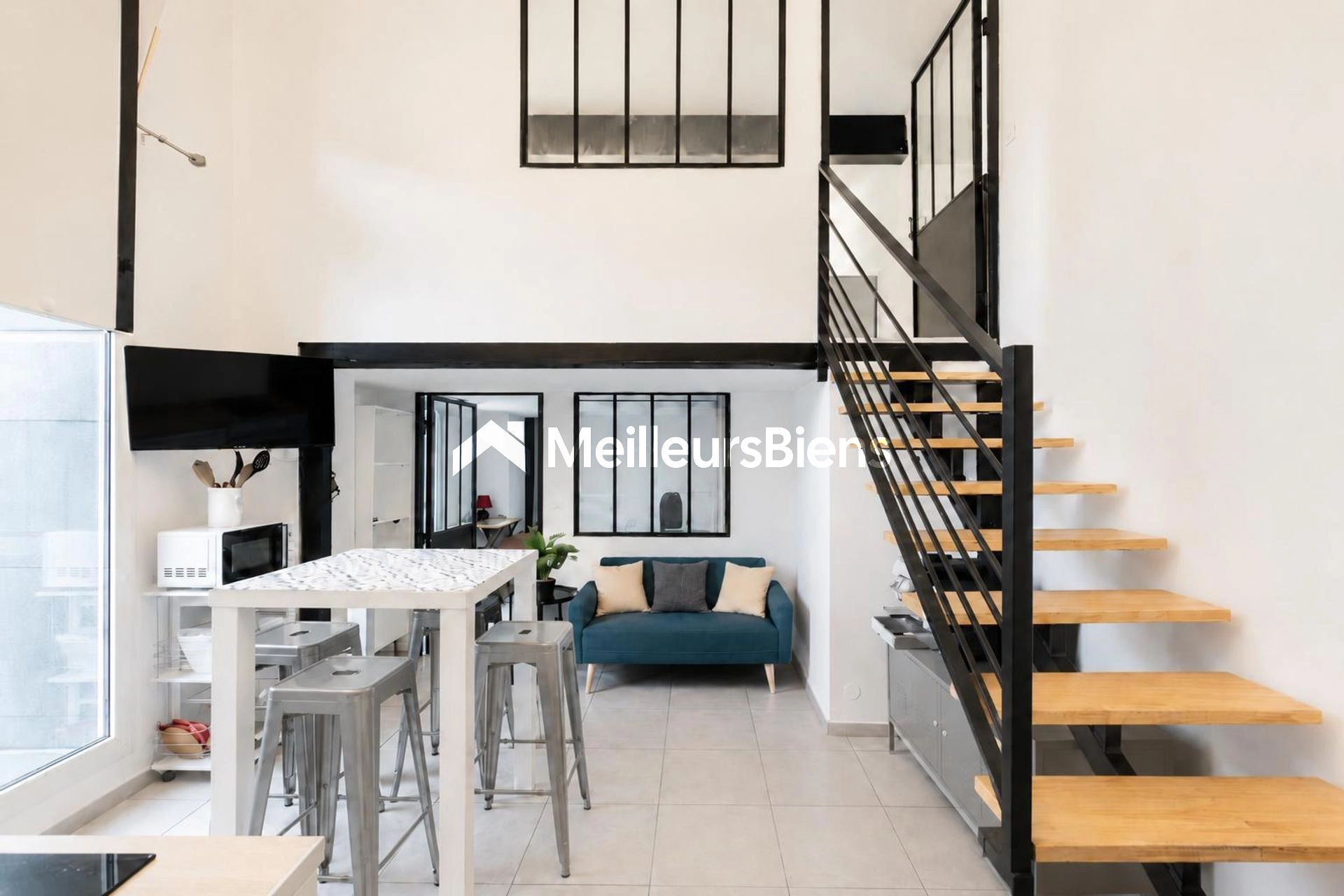 LYON 7 - PROCHE GARE PART DIEU ET UNIVERSTITES - LOFT T3 A FORT POTENTIEL LOCATIF