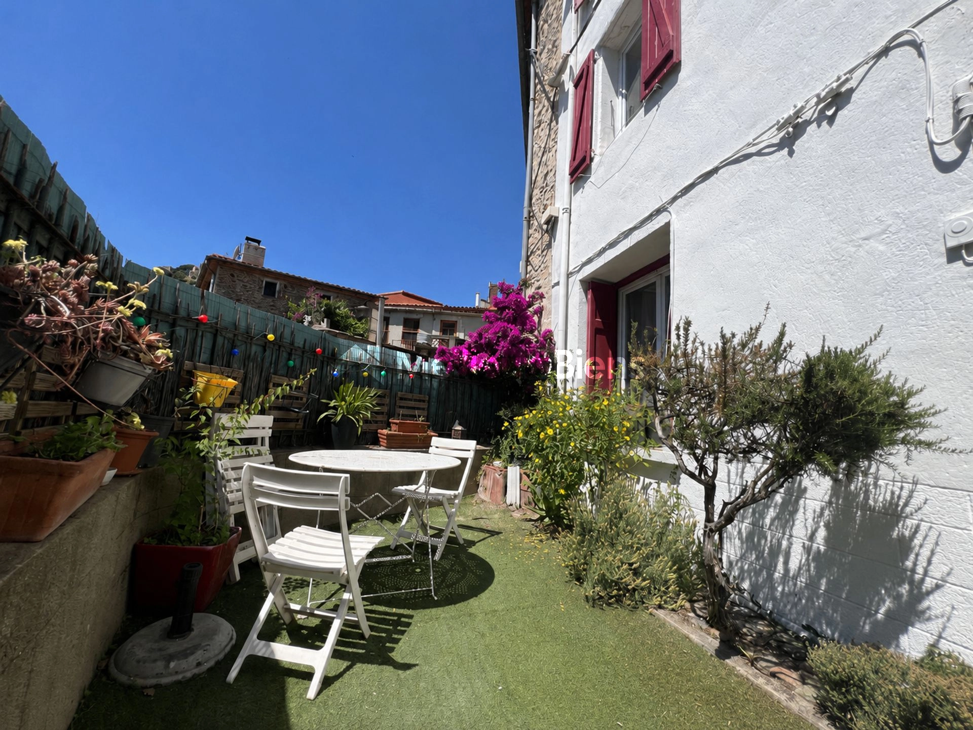 Maison de village de type T4/T5 155 m2, avec petite cour extérieure 169 500€FAI