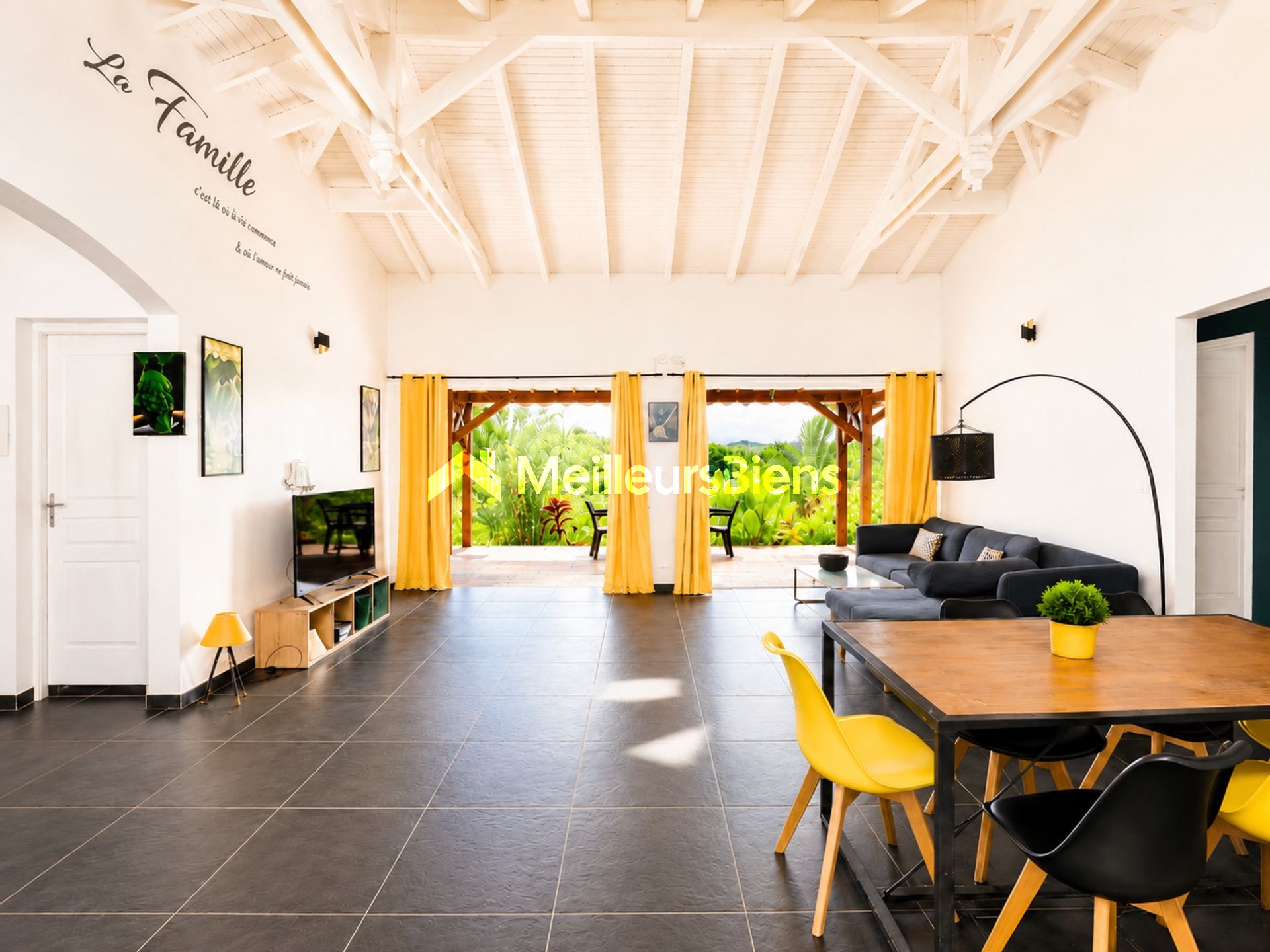 Maison de plain pied avec vue dégagée