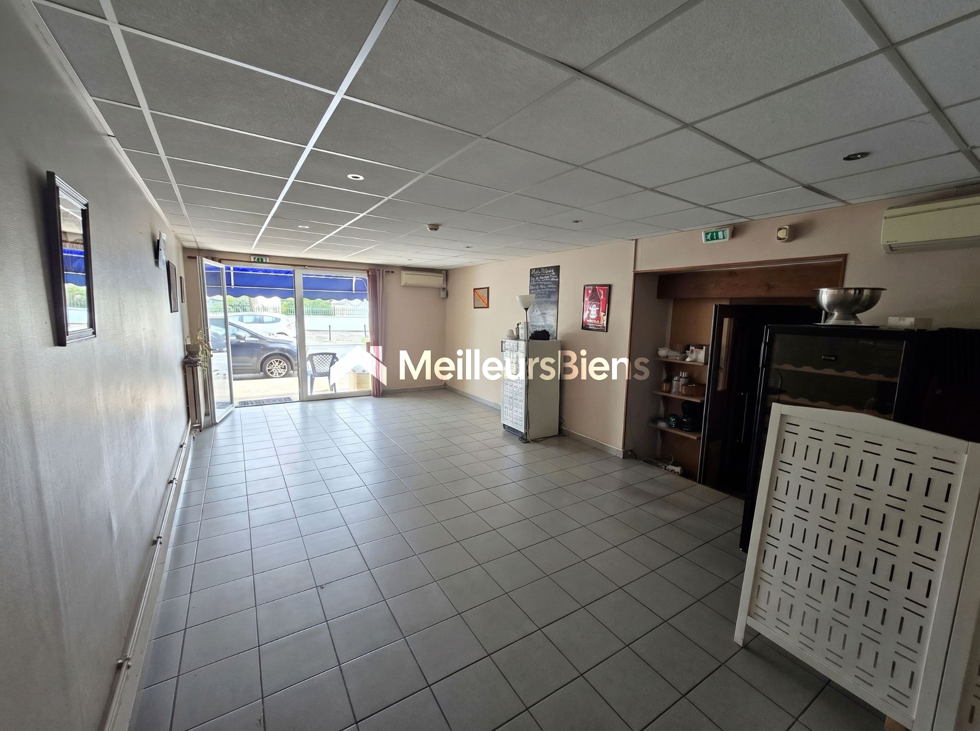 Immeuble hôtel-restaurant de 473 m² à Auxonne, 13 chambres