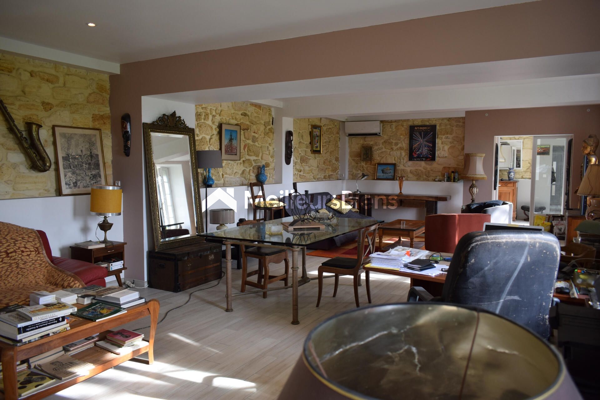 Magnifique demeure de 490m² sur un terrain de 10 hectares