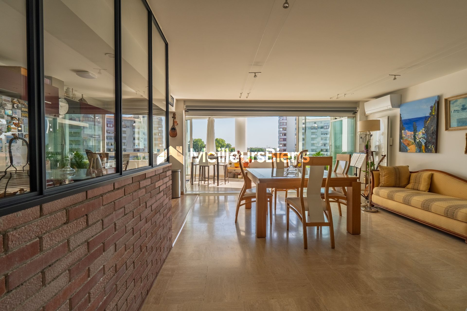 Appartement en résidence avec vue sur les canaux
