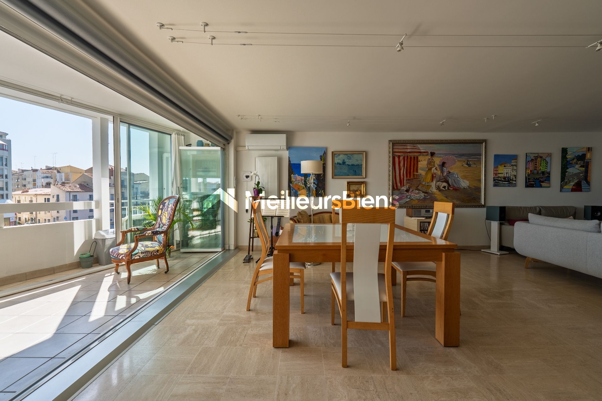 Appartement en résidence avec vue sur les canaux