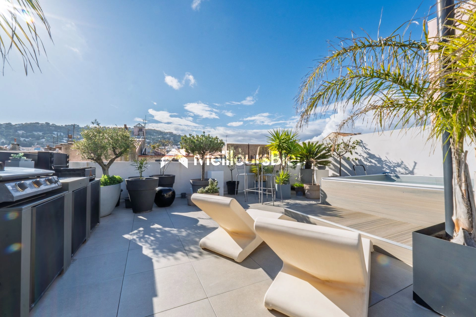 Appartement 3 pièces de 78 m² dernier étage avec ascenseur à Sète