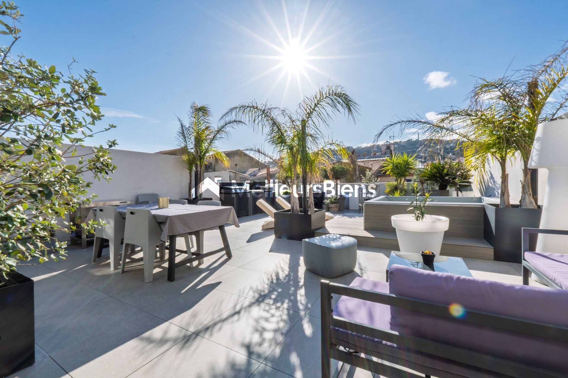 Appartement 3 pièces de 78 m² dernier étage avec ascenseur à Sète