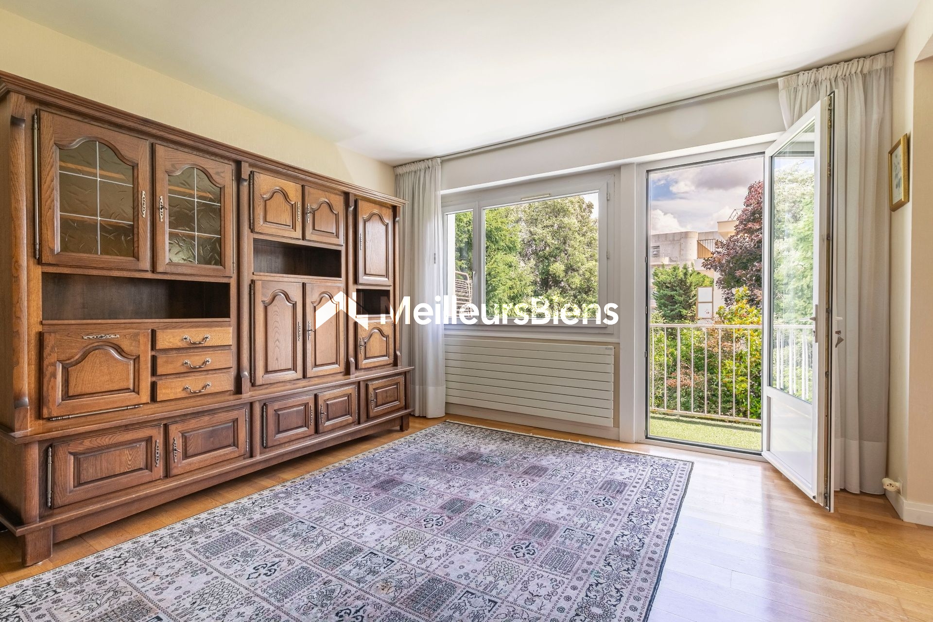 RUEIL-MALMAISON - QUARTIER PLATEAU - APPARTEMENT 76 M² - 2 CHAMBRES - SEJOUR ET SALON - GARAGE - CAVE -