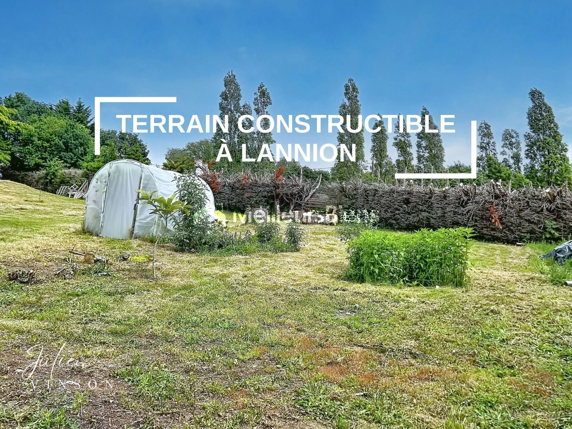 Terrain de 999 m² à Lannion