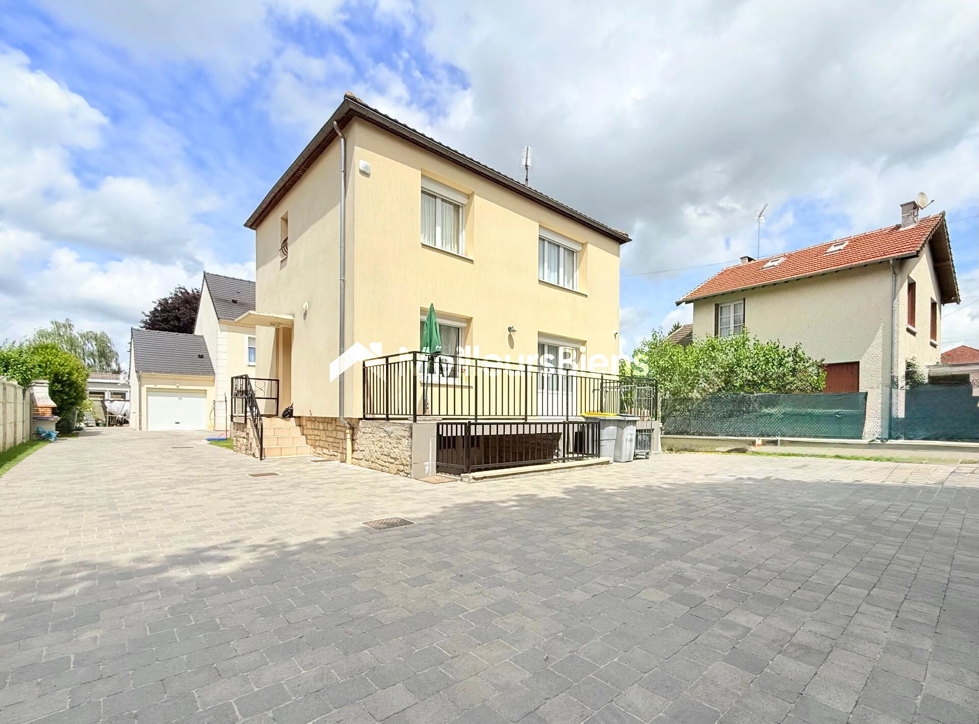 Deux maisons à Domont sur 713 m², 195 m² habitables et 7 chambres