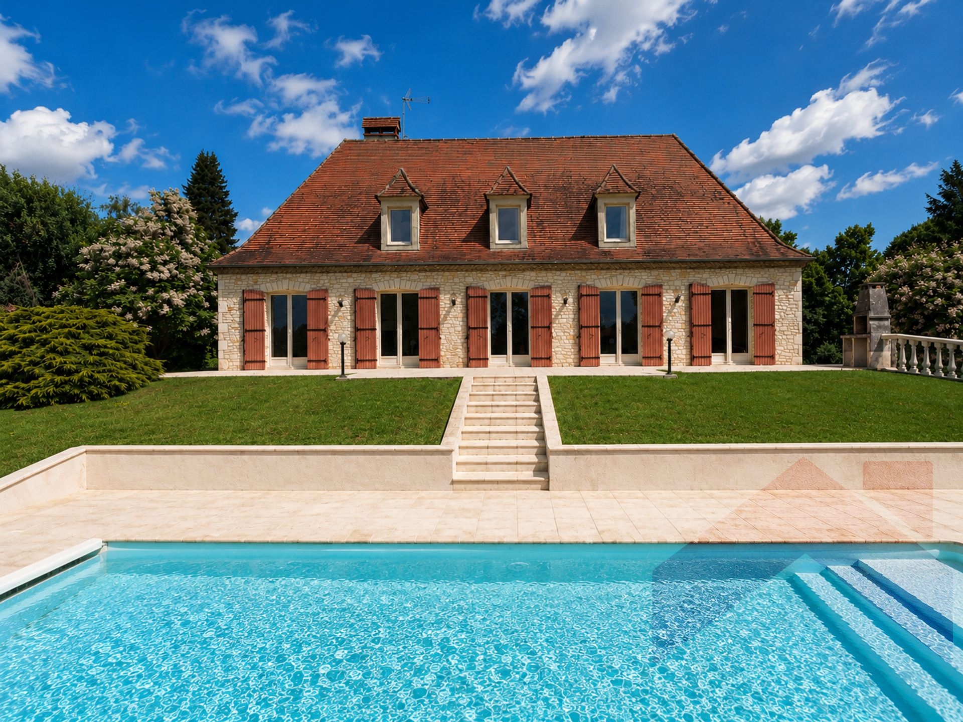 Lembras – Élégante propriété familiale avec piscine, dépendance et parc arboré de 1,6 hectare