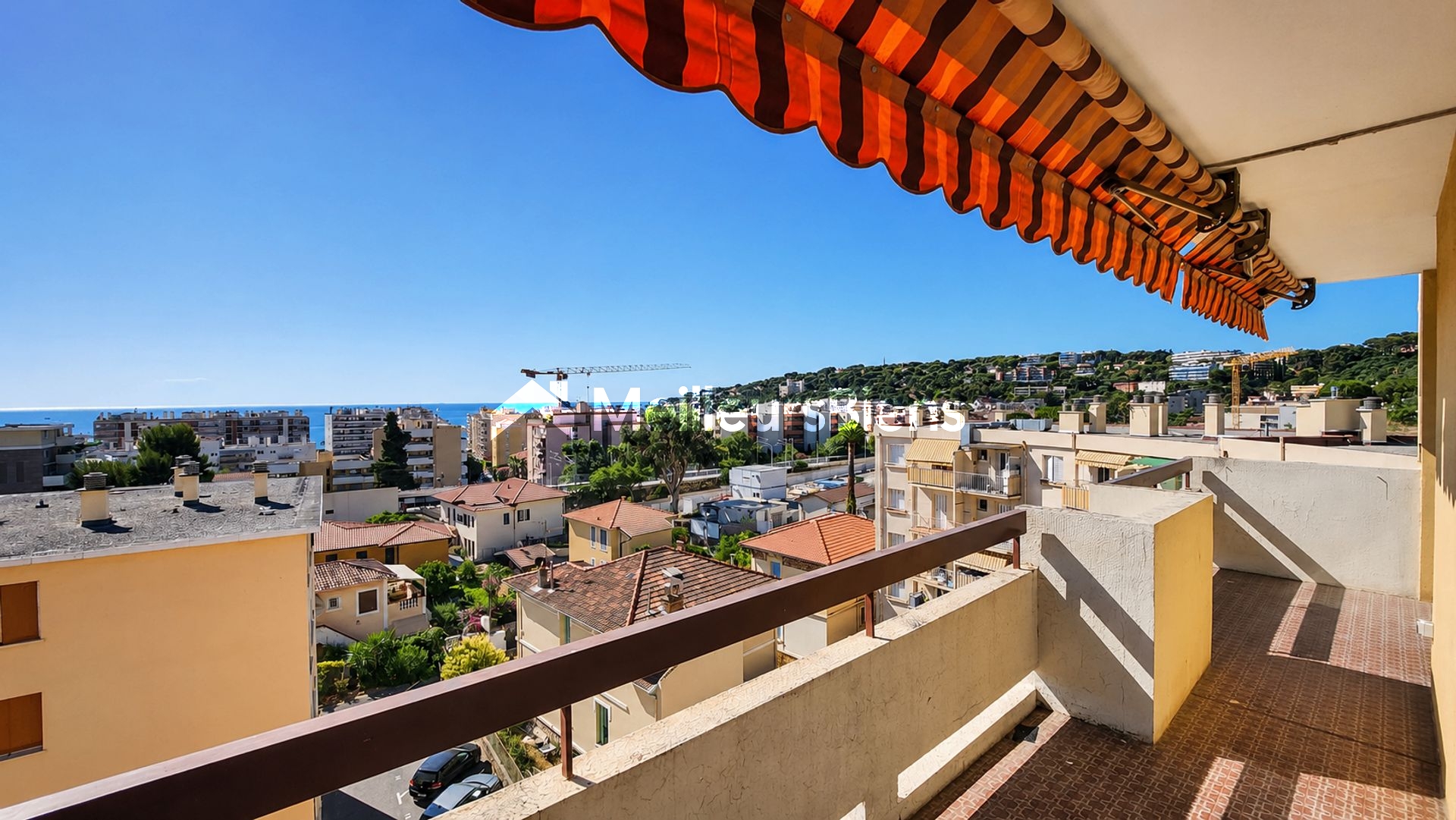 Grand 4 pièces avec 2 terrasses, vue mer garage et cave