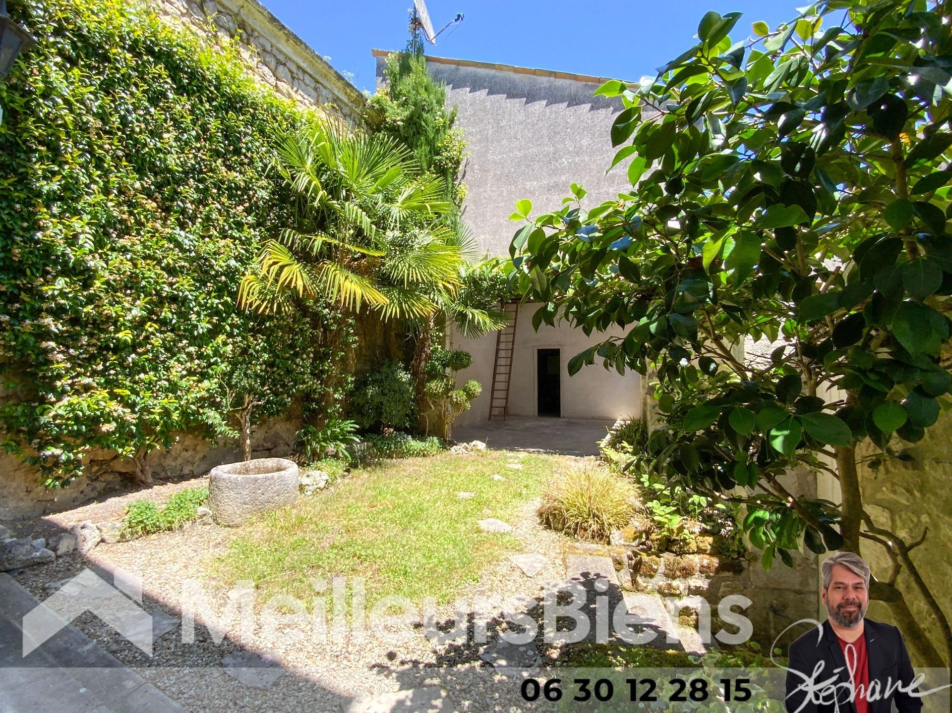 Maison centre ville de Jonzac avec espace pro