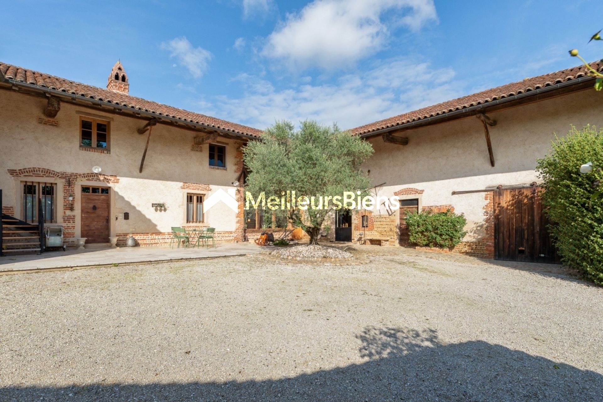 Maison bressane 327m² à Sulignat, terrain 4863m²