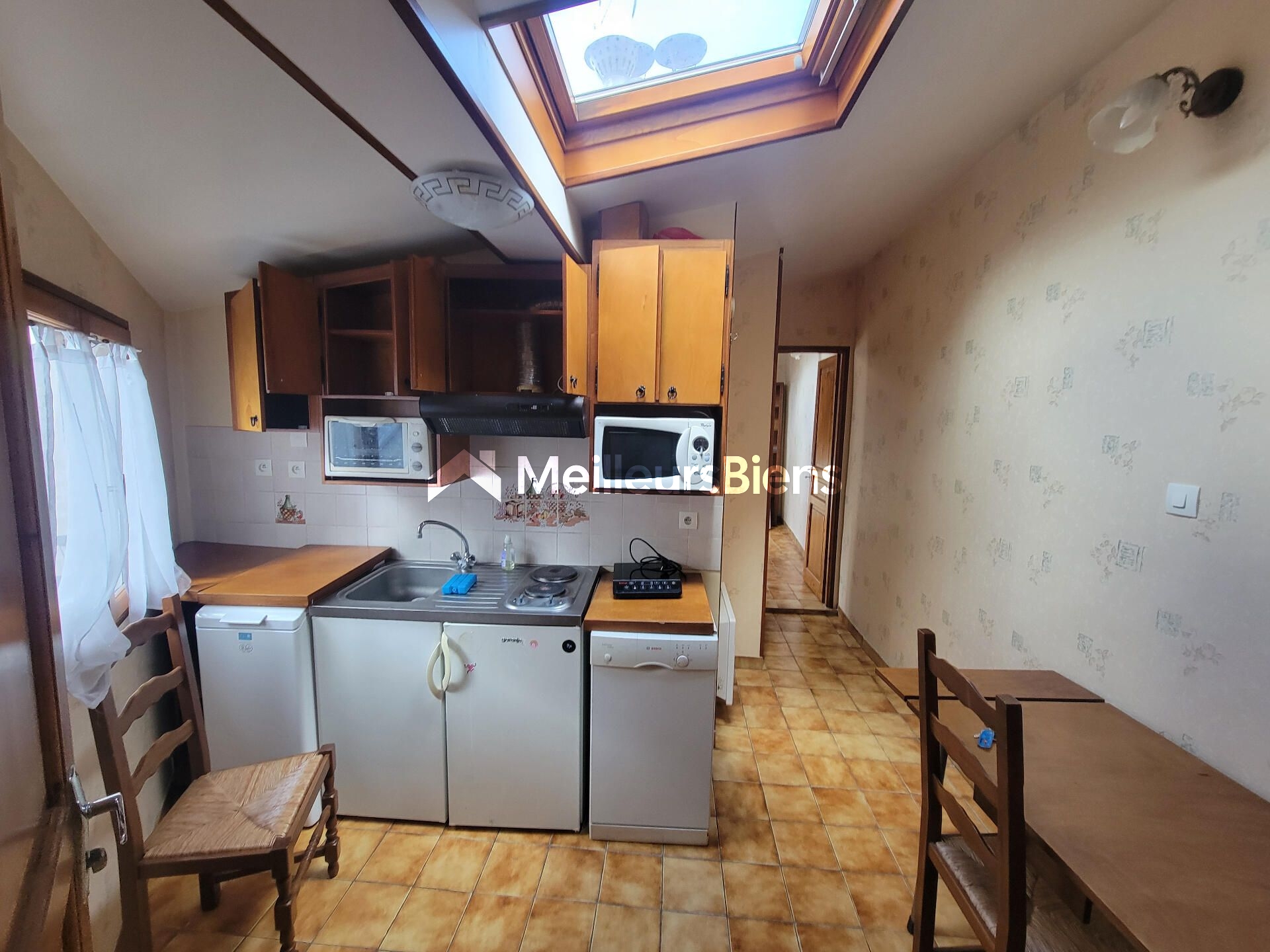 T1 de 24,35 m² au 5e étage à Paris 75003 avec cuisine séparée