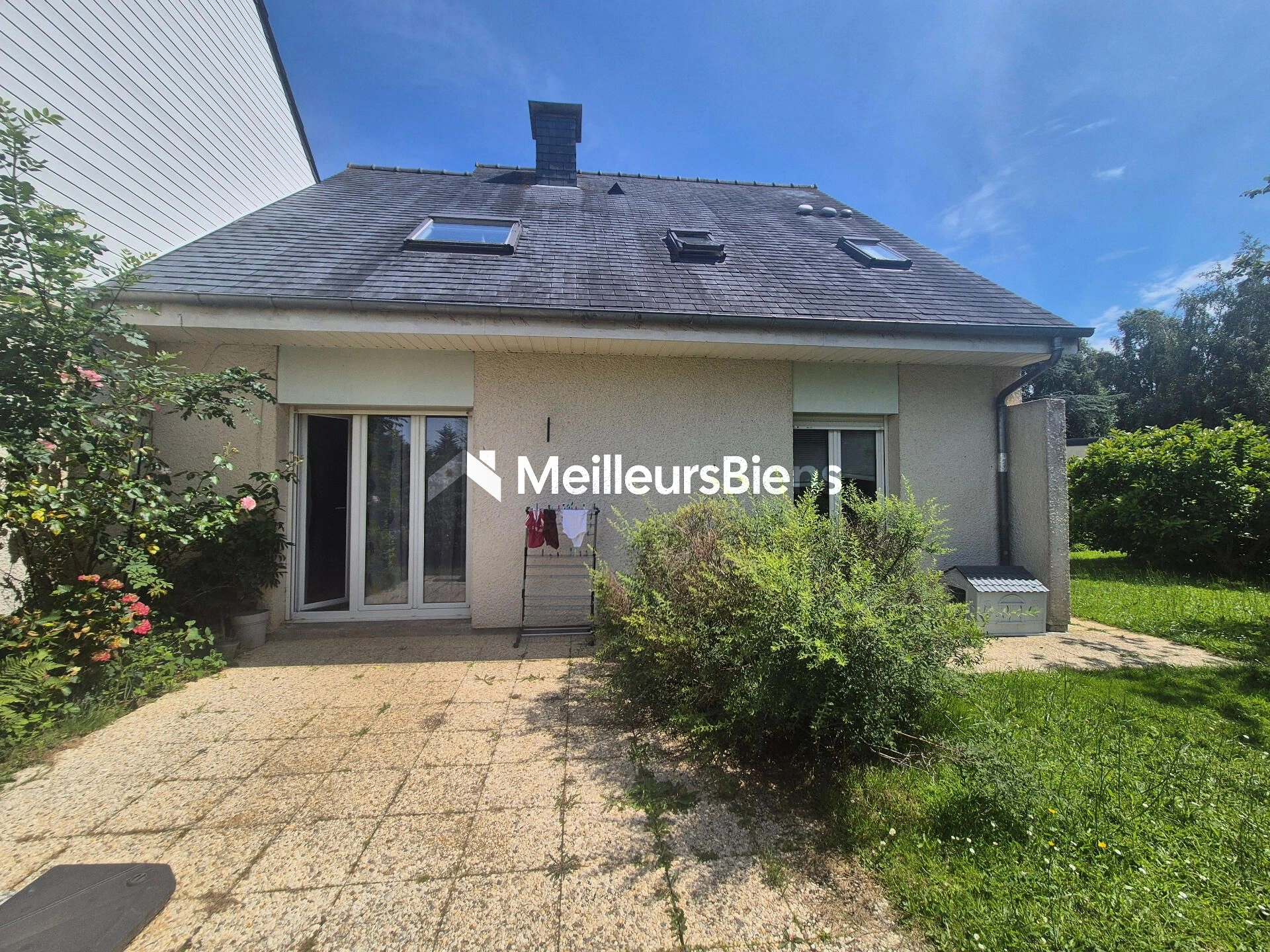 Bien lumineux de belle surface, idéal pour famille ou investisseur