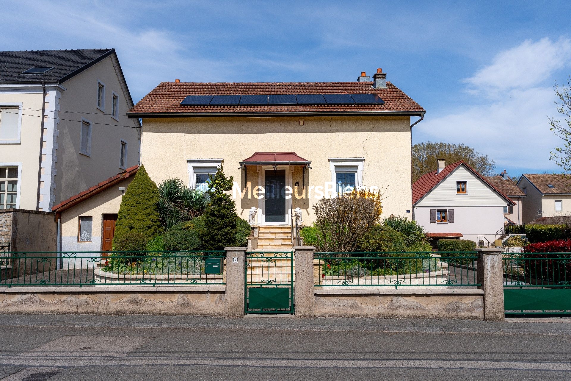 Mandeure maison individuelle 145 m² avec 4 chambres et 3 garages