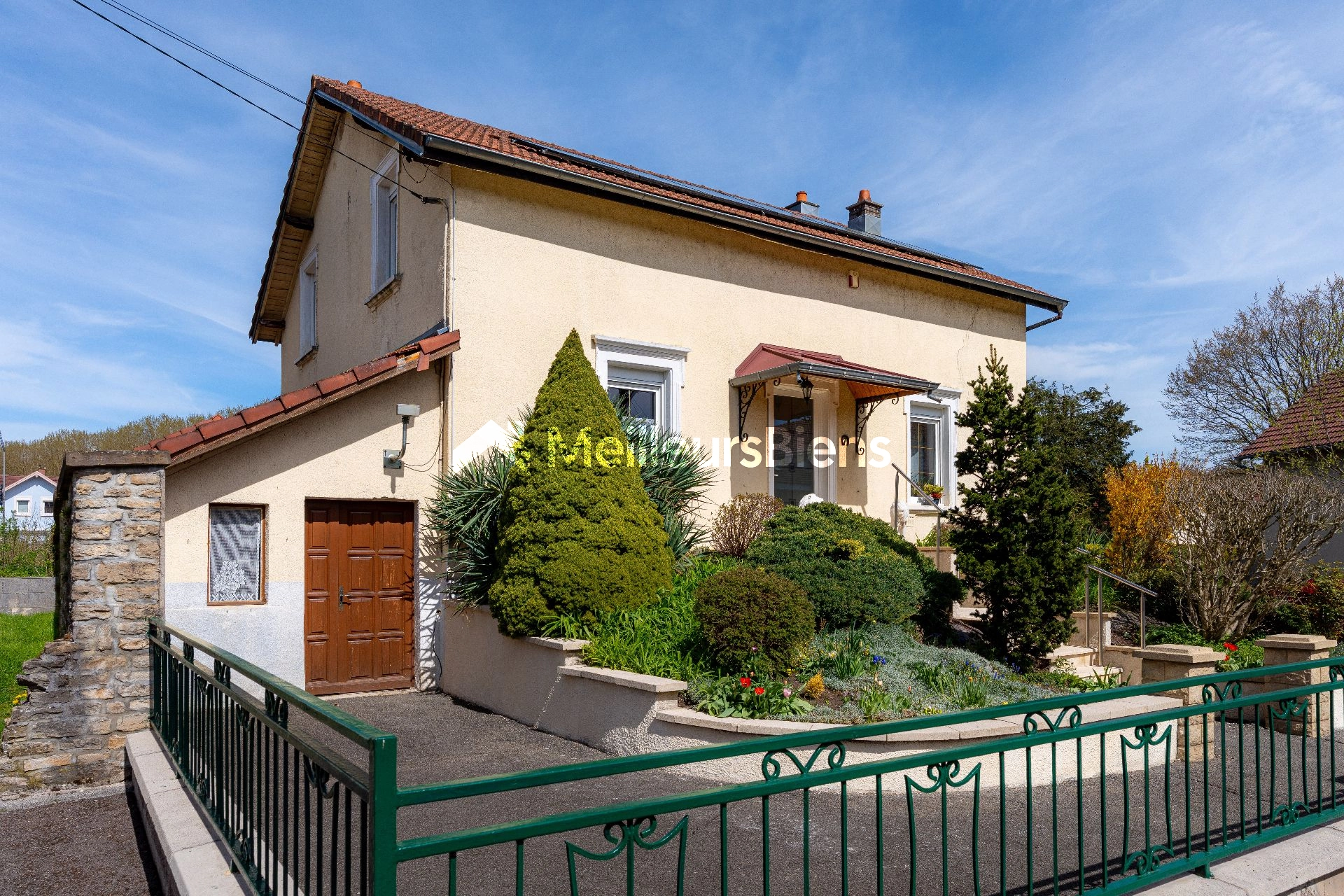 Mandeure maison individuelle 145 m² avec 4 chambres et 3 garages