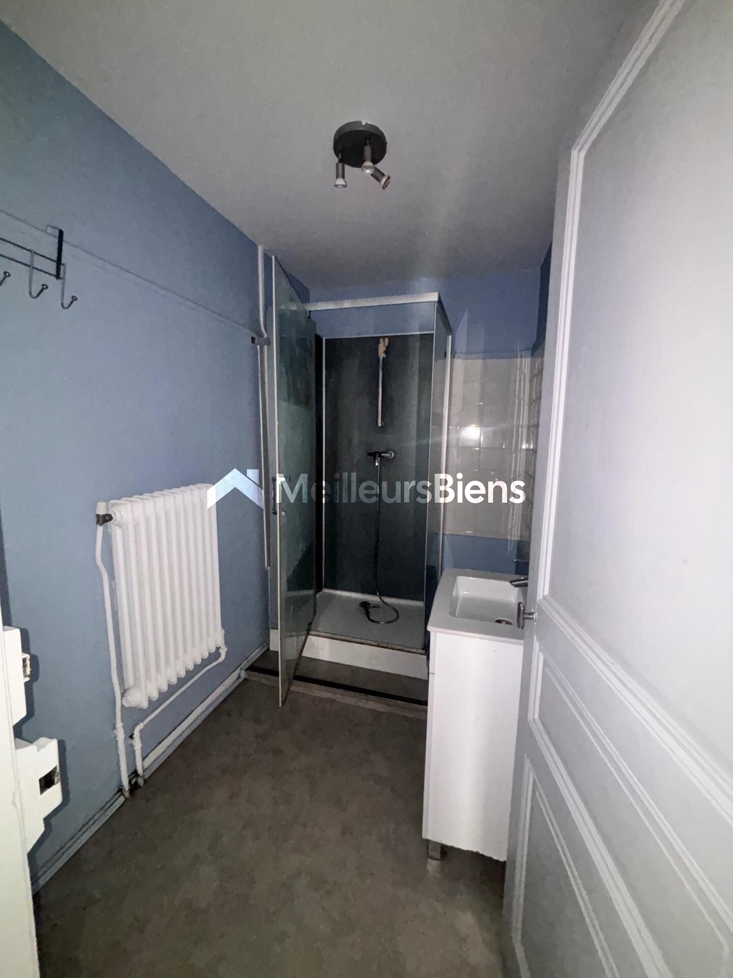 Appartement 132m2 , Bon état  , Bâtiment MARNAY CENTRE / OPPORTUNITE