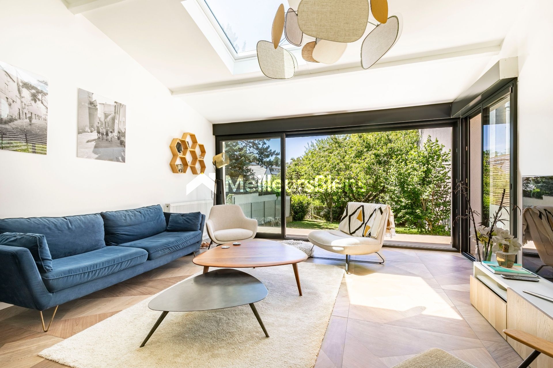 RUEIL-MALMAISON - QUARTIER BUZENVAL - MAISON  7 PIECES - 5 CHAMBRES - 140 M² - 5 CHAMBRES - TERRAIN 502 M² - SOUS SOL TOTAL 60 M² ENVIRON - 2 GARAGES - 1 PARKING -