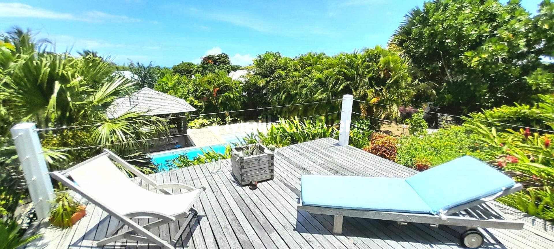 Villa 4 chambres, bureau, piscine et vaste jardin