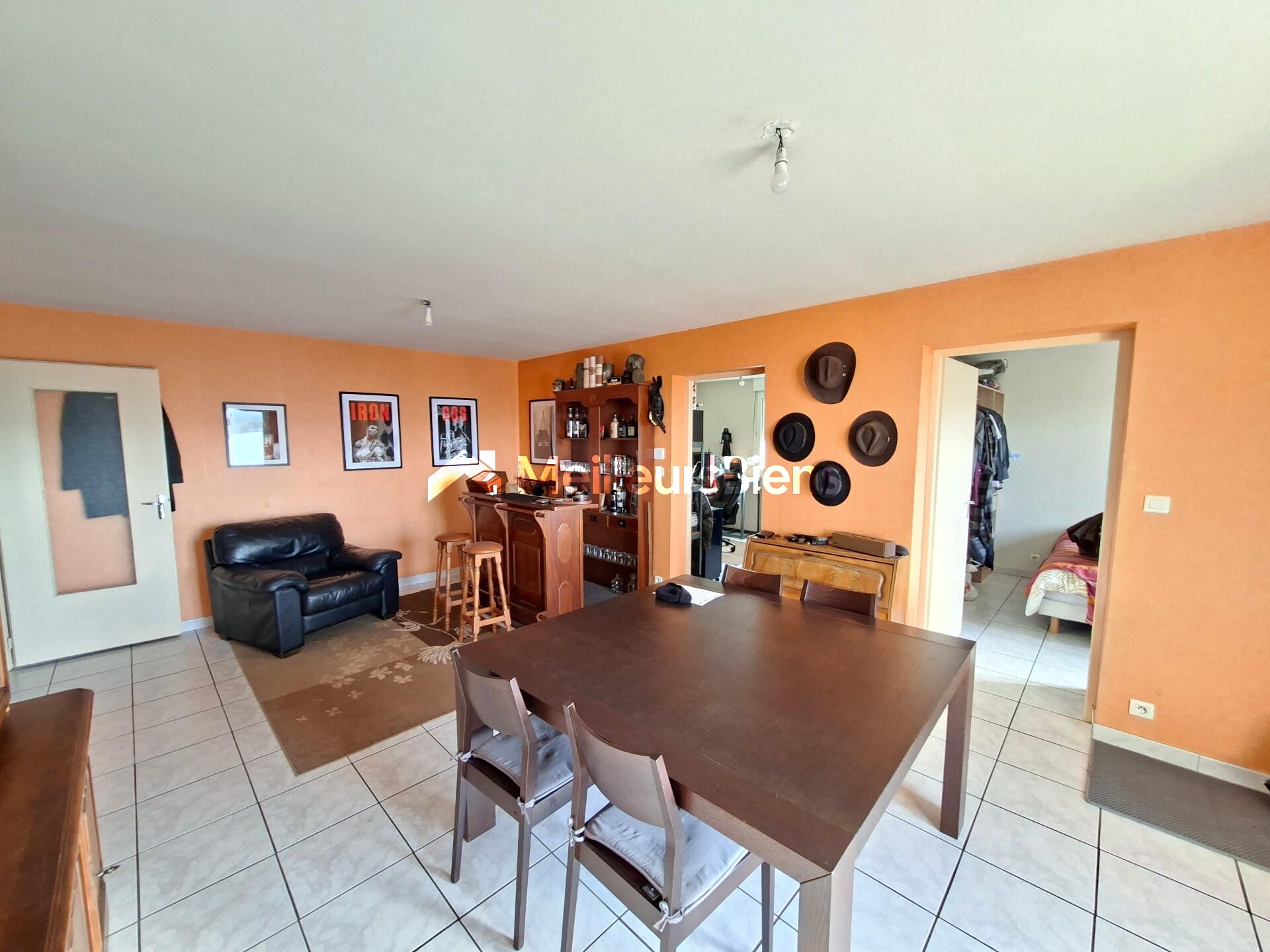 Appartement avec terrasse et garage