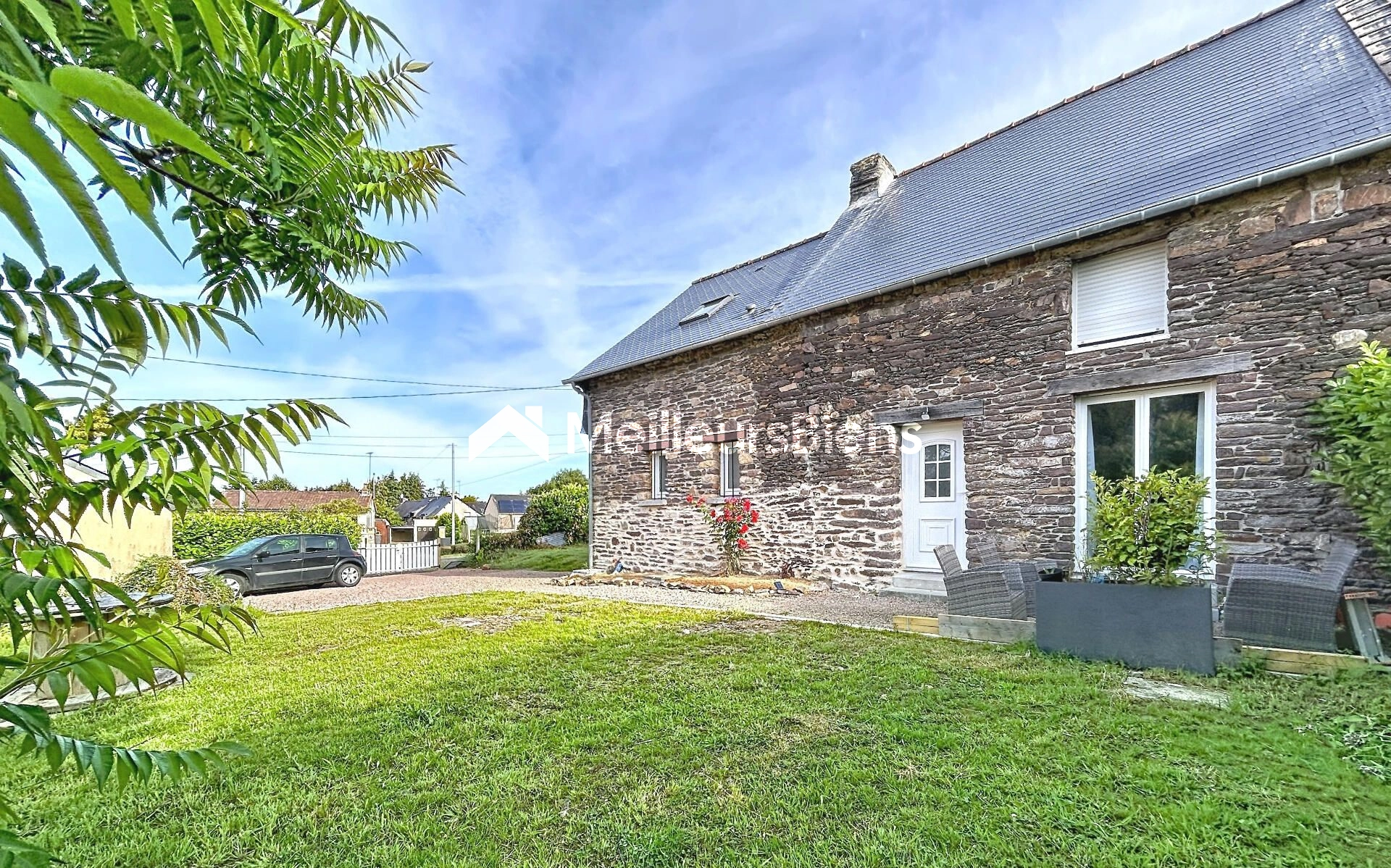 Maison mitoyenne sans vis-à-vis d environ 120 m2– 4 chambres – Aucun travaux à prévoir