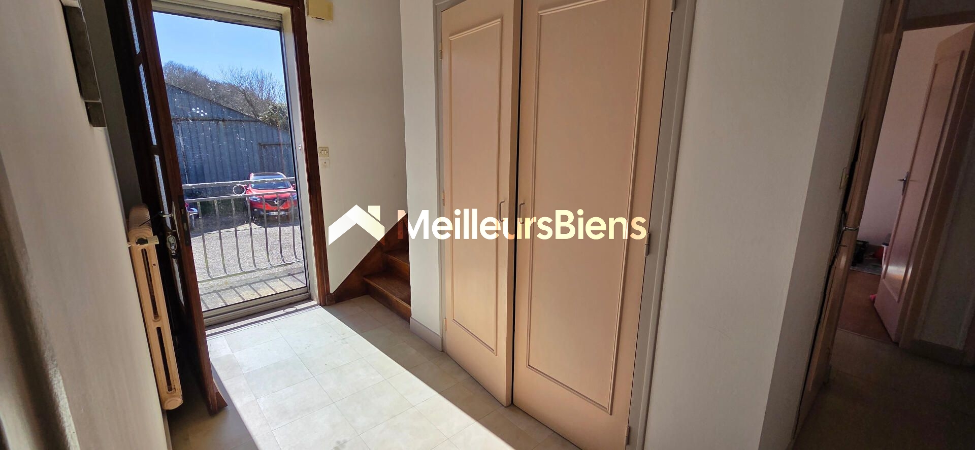 Maison 3 chambres à Plestin-les-Grèves avec un grand hangar d'env 600m²