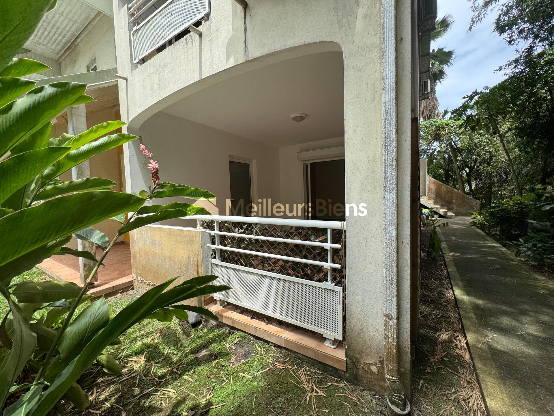 Appartement T3 de 70 m² à Baie-Mahault en résidence sécurisée