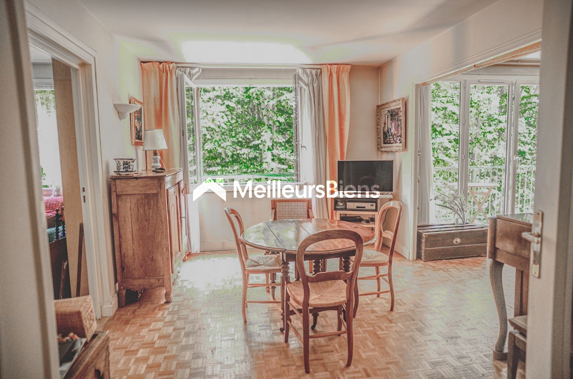Rare : 4 pièces lumineux avec balcon, vue sur jardin et studio indépendant.