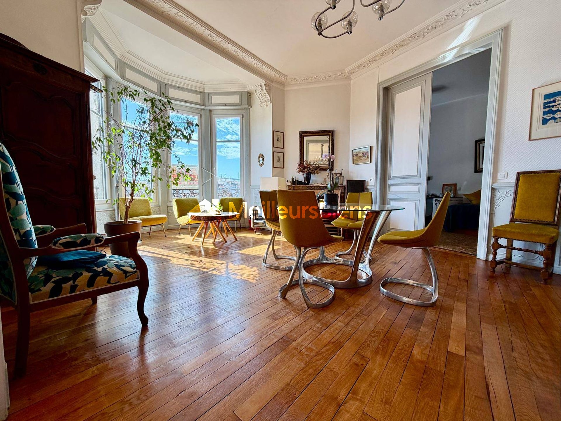 Bel haussmannien 187 m² - 7 pièces - centre ville de BELFORT