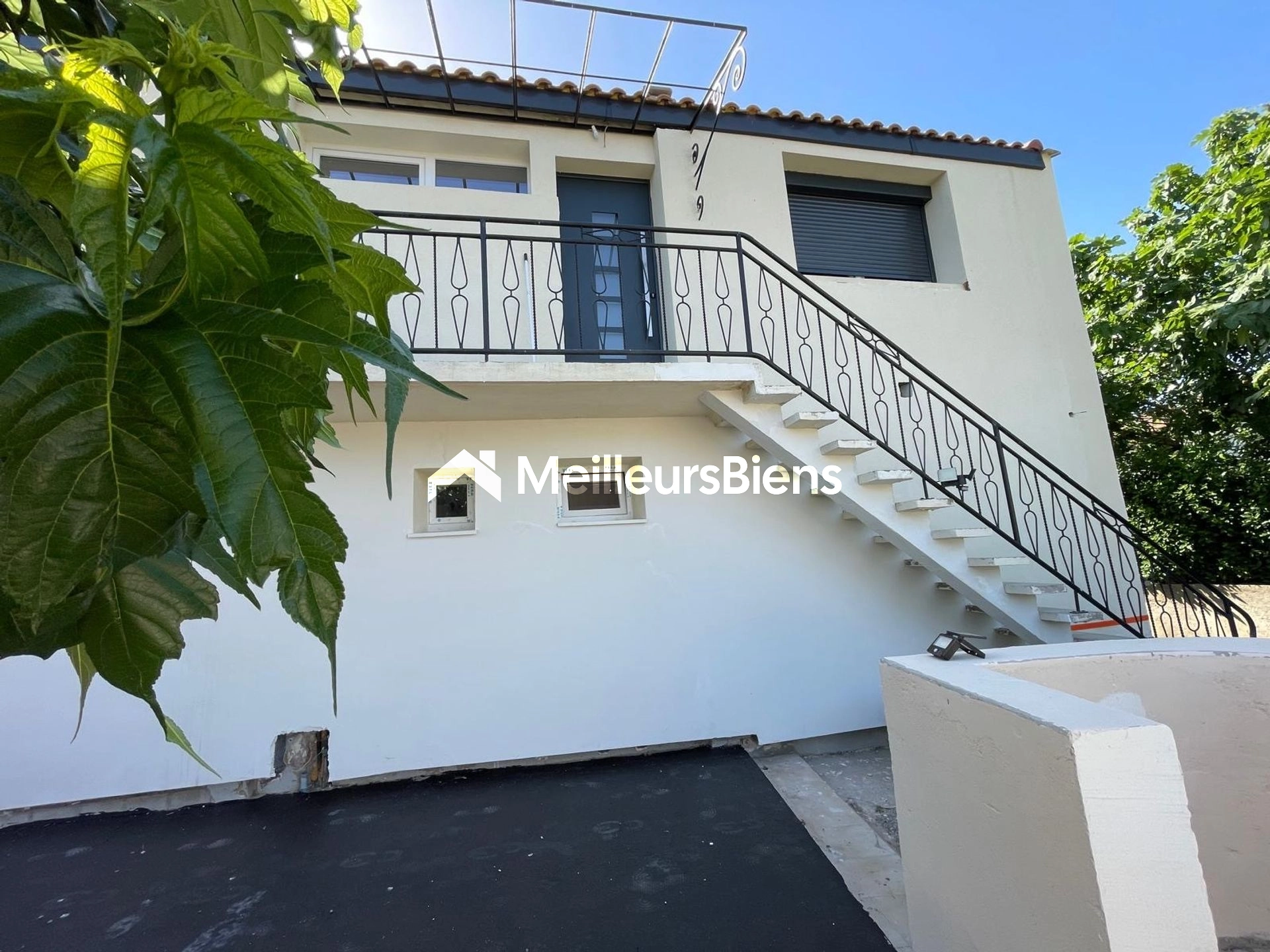 Maison entièrement rénovée de 114m2 - 2 appartements (1 PMR) avec garage - jardin