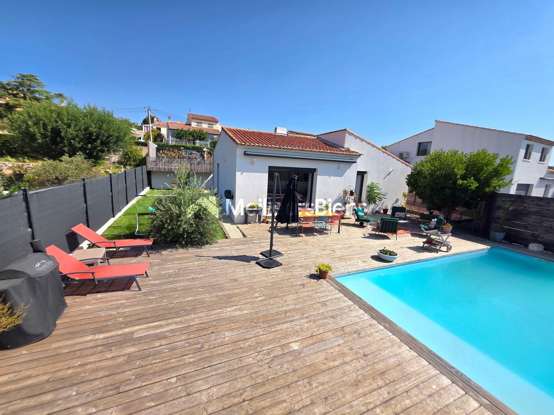 4 chambres, piscine, pétanque et panorama d'exception