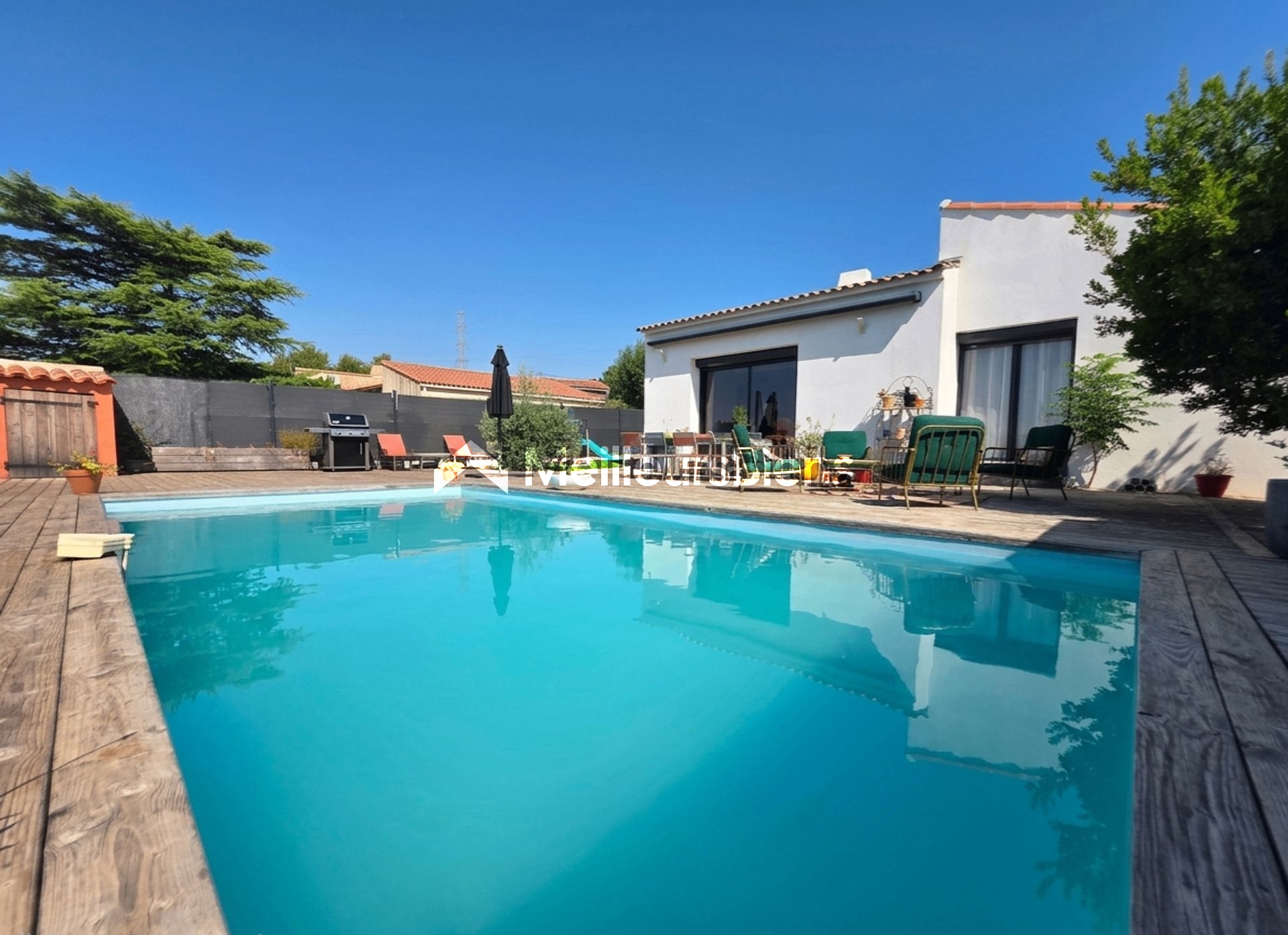 4 chambres, piscine, pétanque et panorama d'exception