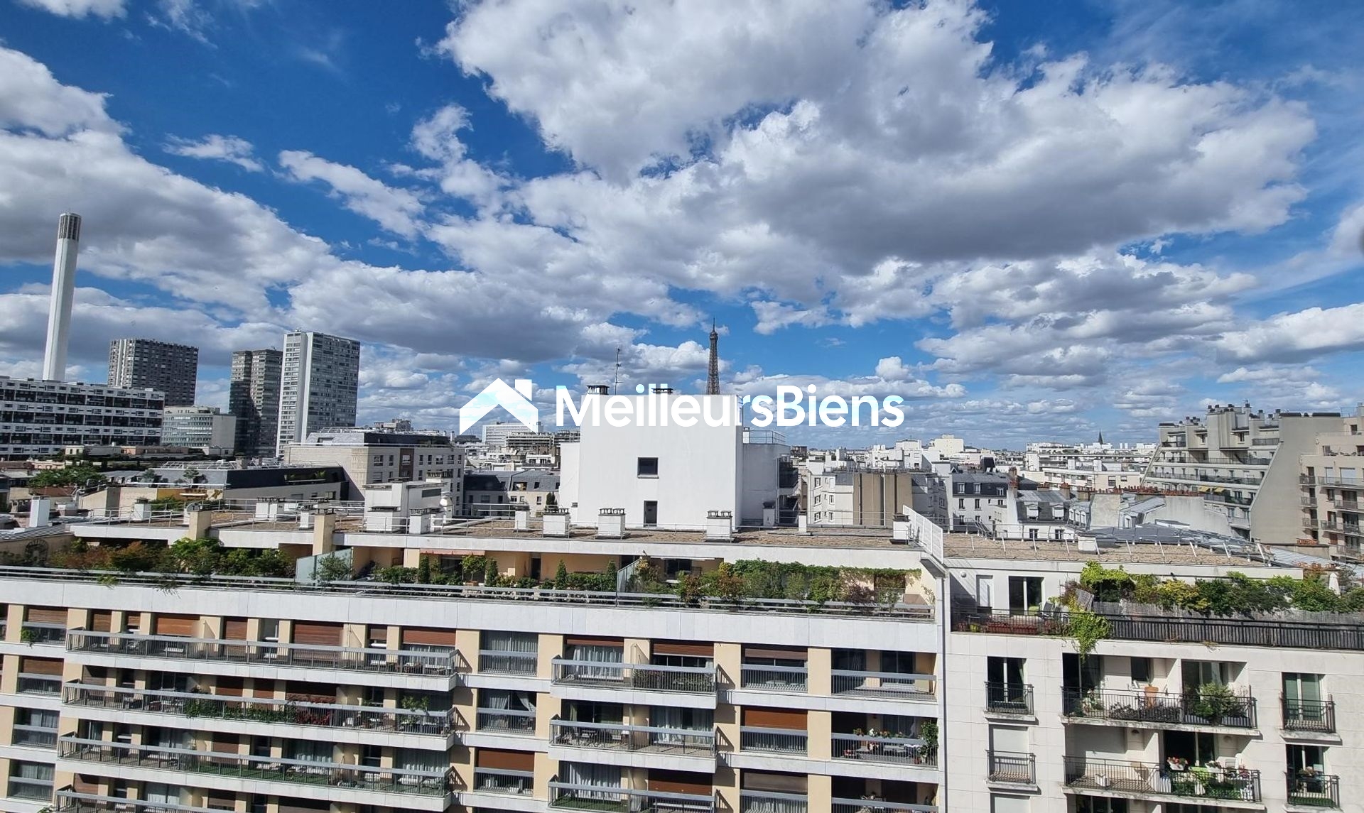 A louer PARIS 15 NORD grand F4 traversant étage élevé balcon