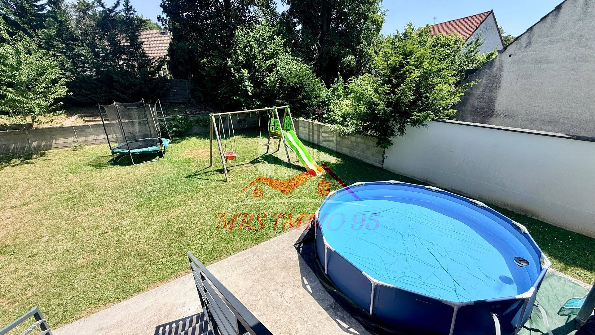 Maison familiale avec beau terrain