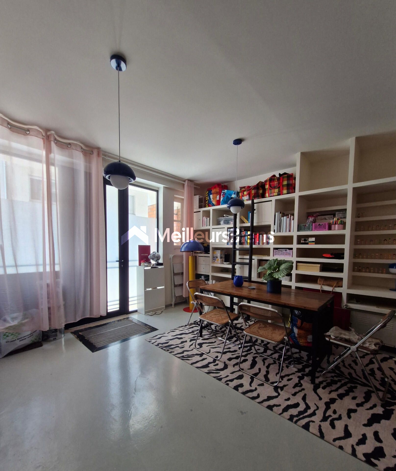 A SAISIR APPARTEMENT  ( MIXTE  HABITATION ET COMMERCIAL)