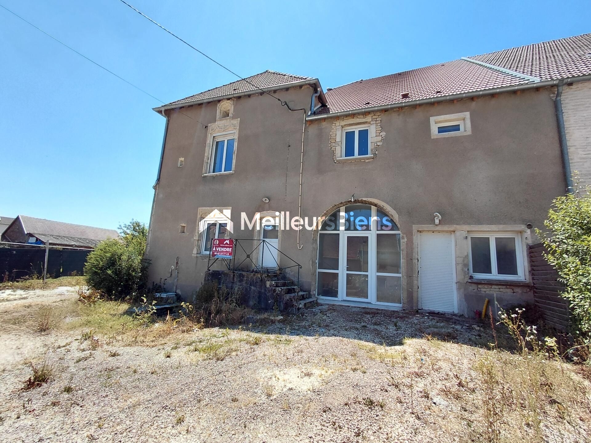Combeaufontaine, maison de village entièrement rénovée
