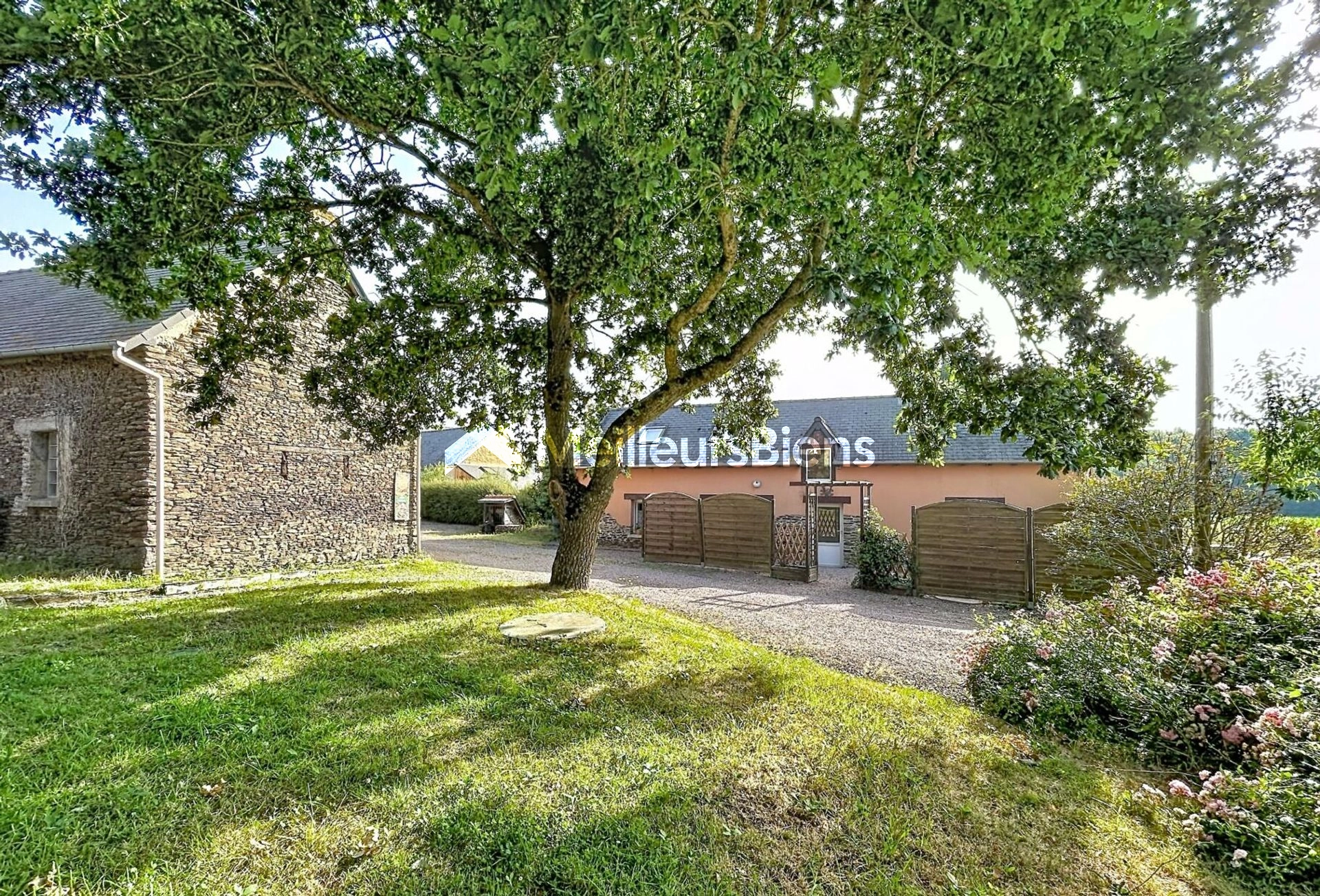 Ensemble immobilier composé de trois maisons indépendantes – Secteur Brocéliande