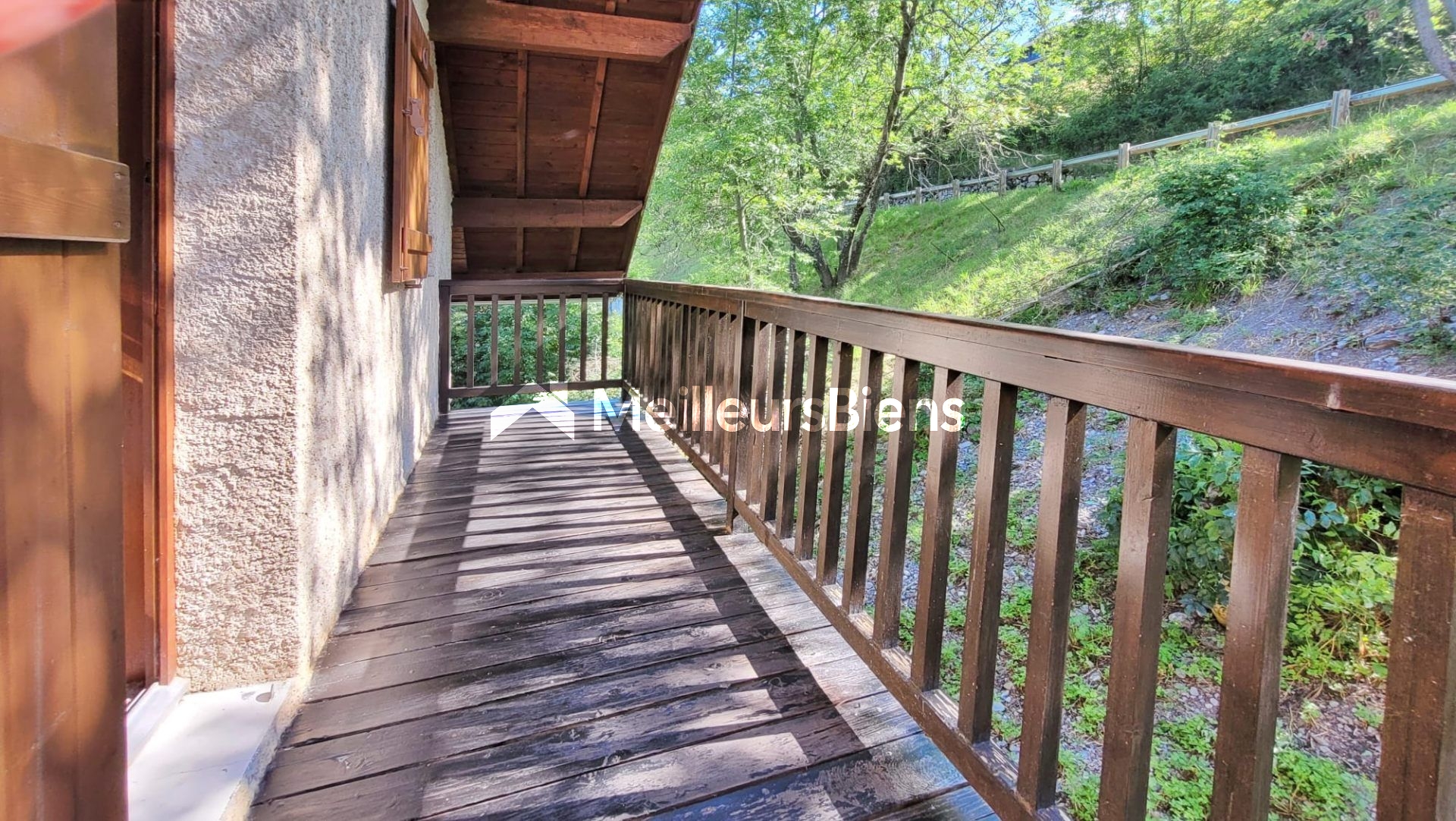 Studio aux Orres 20 m² avec balcon, cave et casier à skis