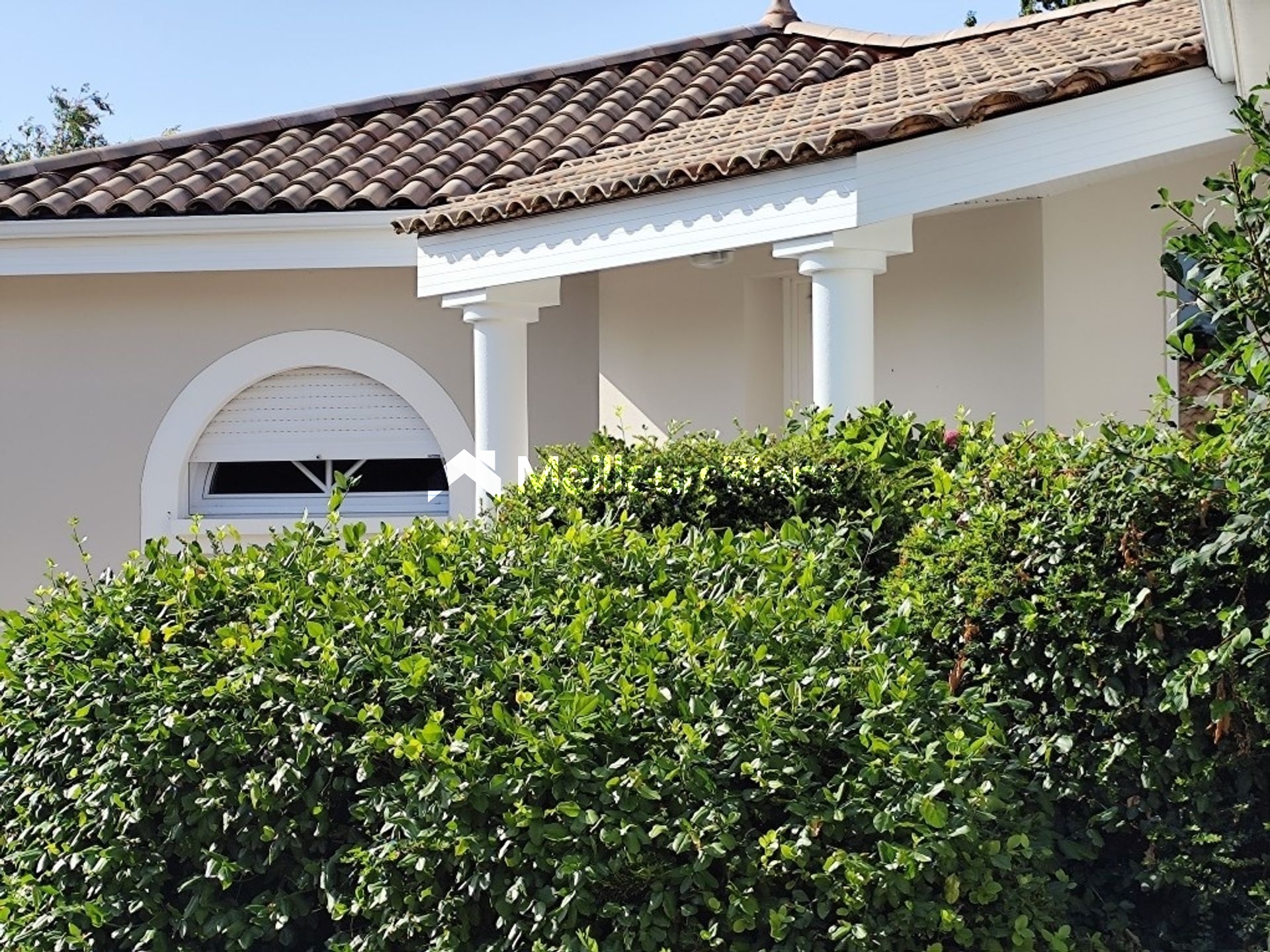 Magnifique villa atypique et unique de 140 m2 hab, 4 chambres, dépendances aux sables d'olonne sur 1950 m 2 de jardin