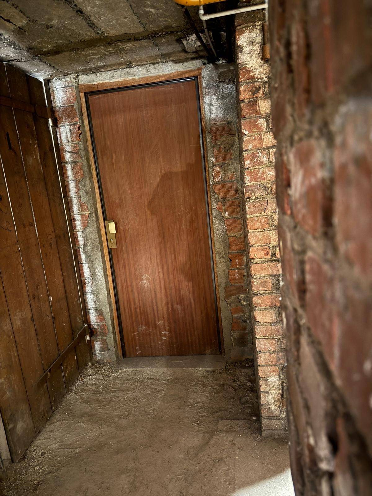 Cave aménagée 16,5 m² – Paris 17e, à 5 min de l'Arc de Triomphe