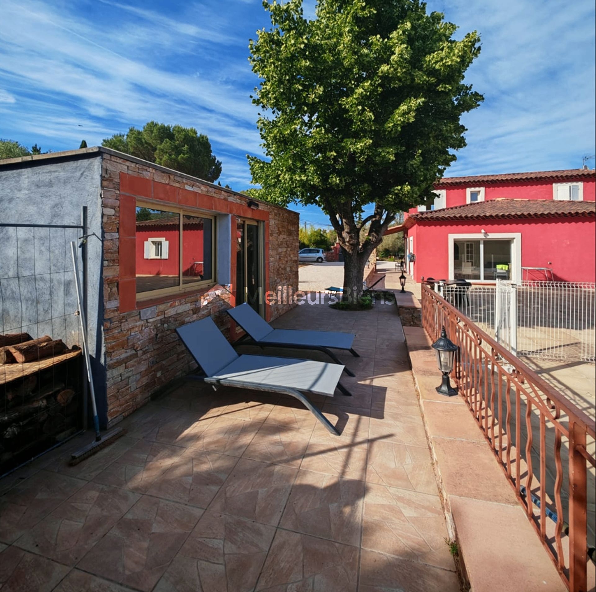 Villa provençale 6 pièces à Cuers 150 m², terrain 2 634 m² avec piscine