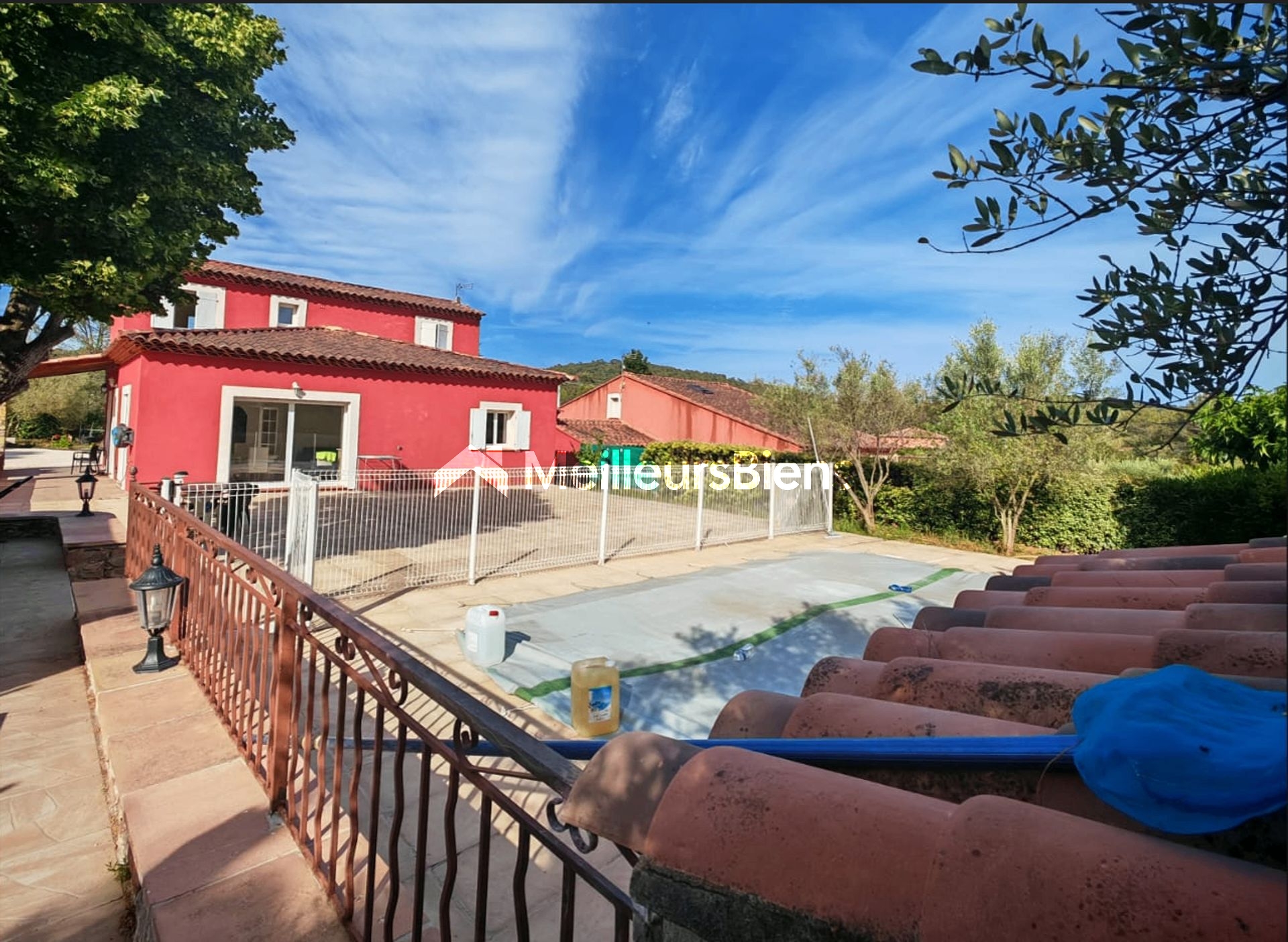 Villa provençale 6 pièces à Cuers 150 m², terrain 2 634 m² avec piscine