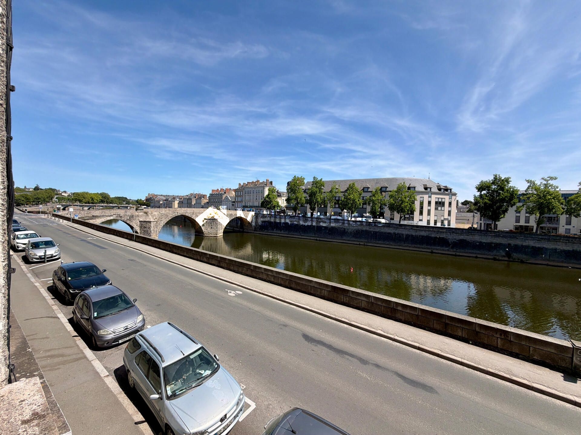 LAVAL - Vue sur La Mayenne - Appartement 2 chambres avec cave