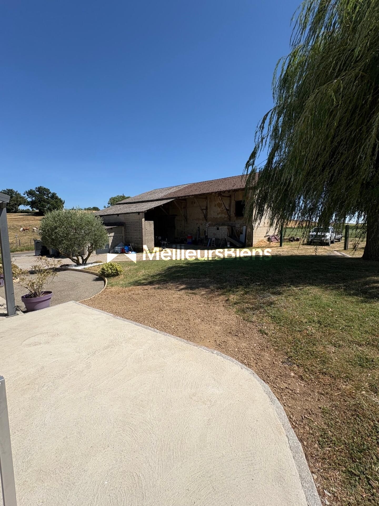 Maison en pierre de standing avec dépendance 160M² sur 17000 m² de terrain clos et plat
