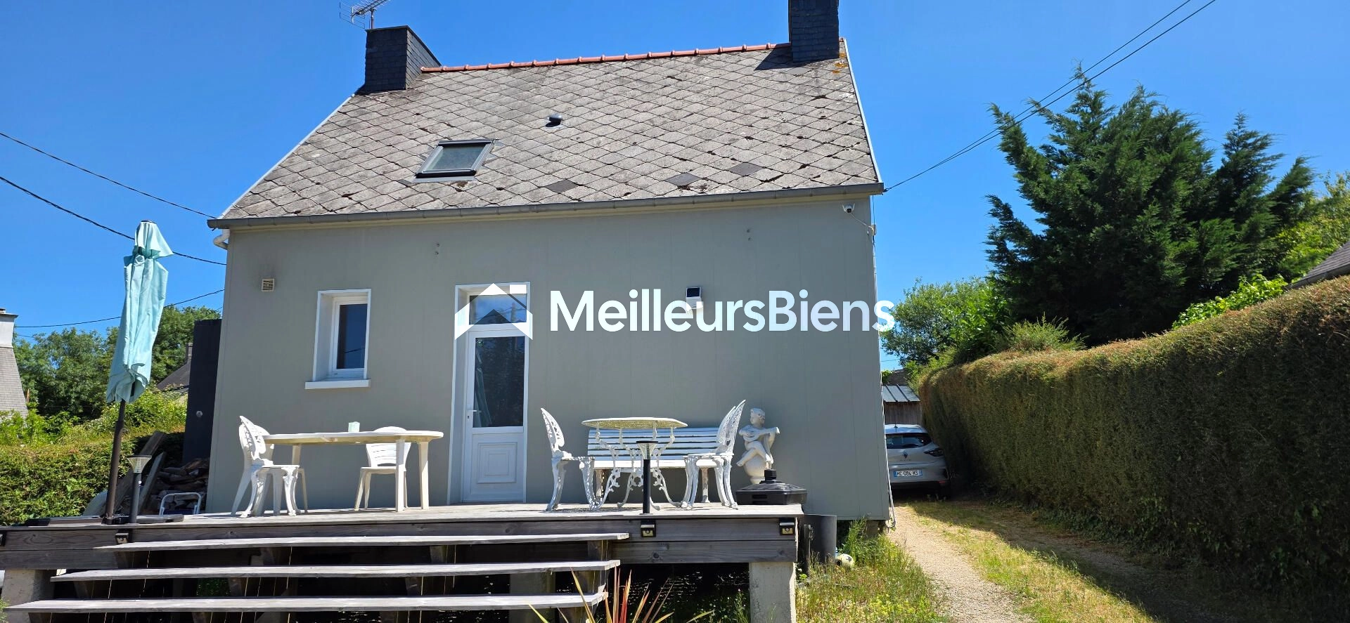 PLESTIN LES GREVES - MAISON DE 6 PIECES - 100M² ENV